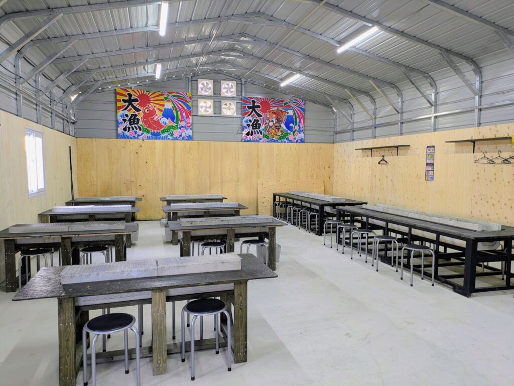 多度津町 牡蠣小屋 幸栄丸 店内の様子