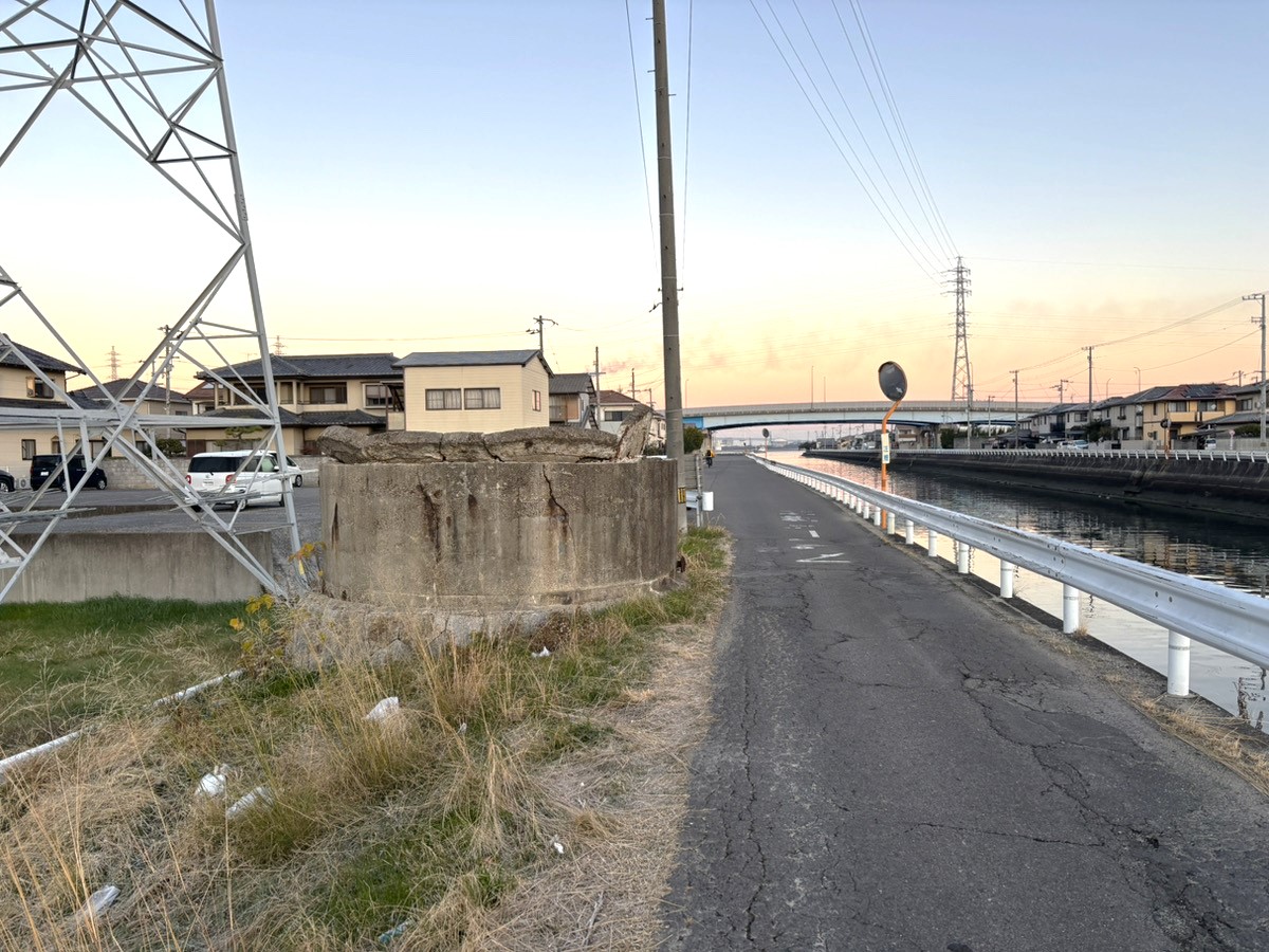 坂出市 川 タンク