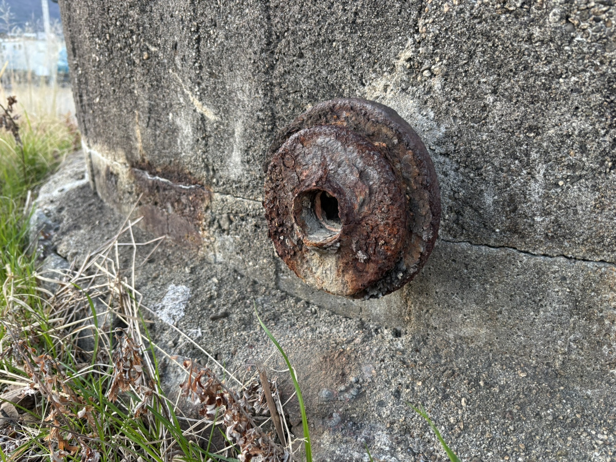 坂出市 川 タンク 金属