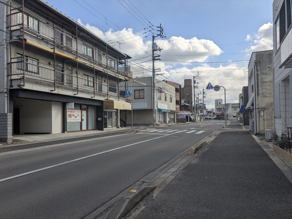 丸亀市土居町 ライフデリ丸亀店