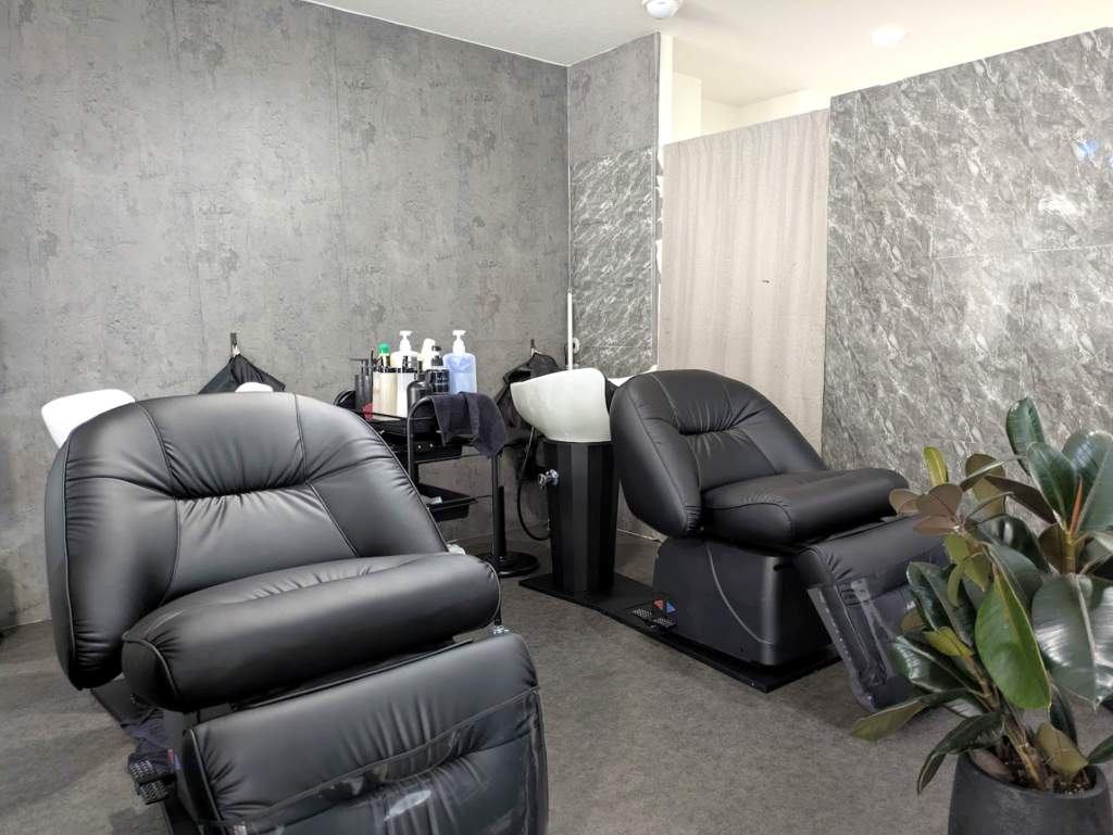 丸亀市浜町 hair GLOW by Desir (ヘアーグロウバイデジール) 店内の様子