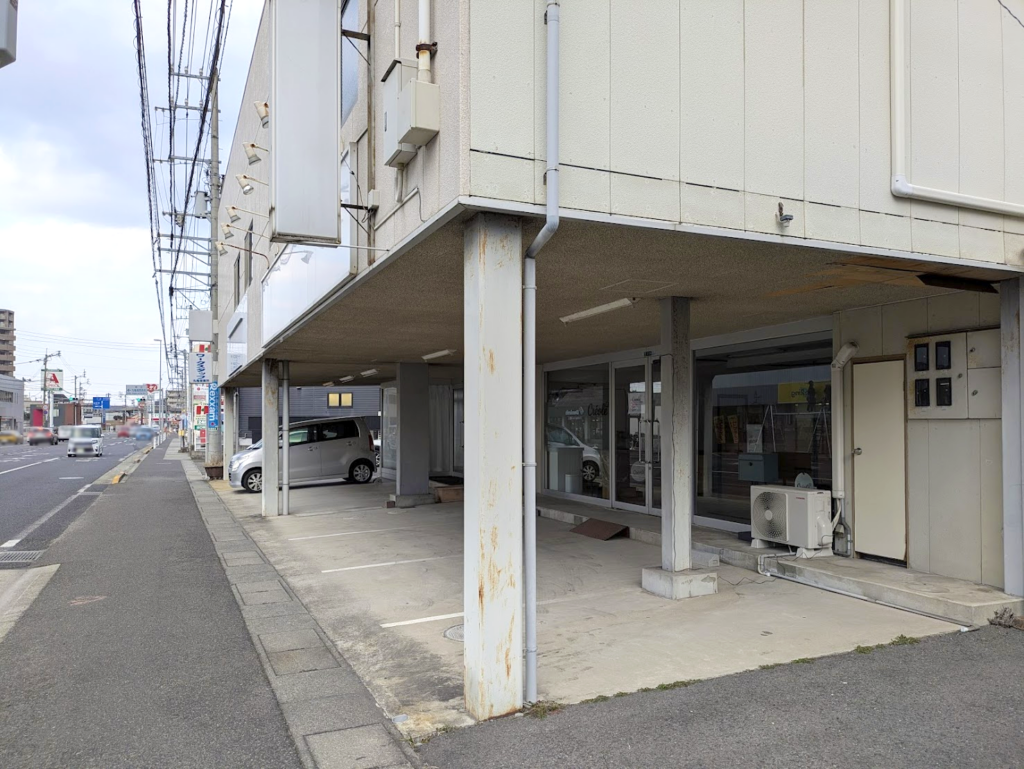 丸亀市中府町 Créole(クレオール)