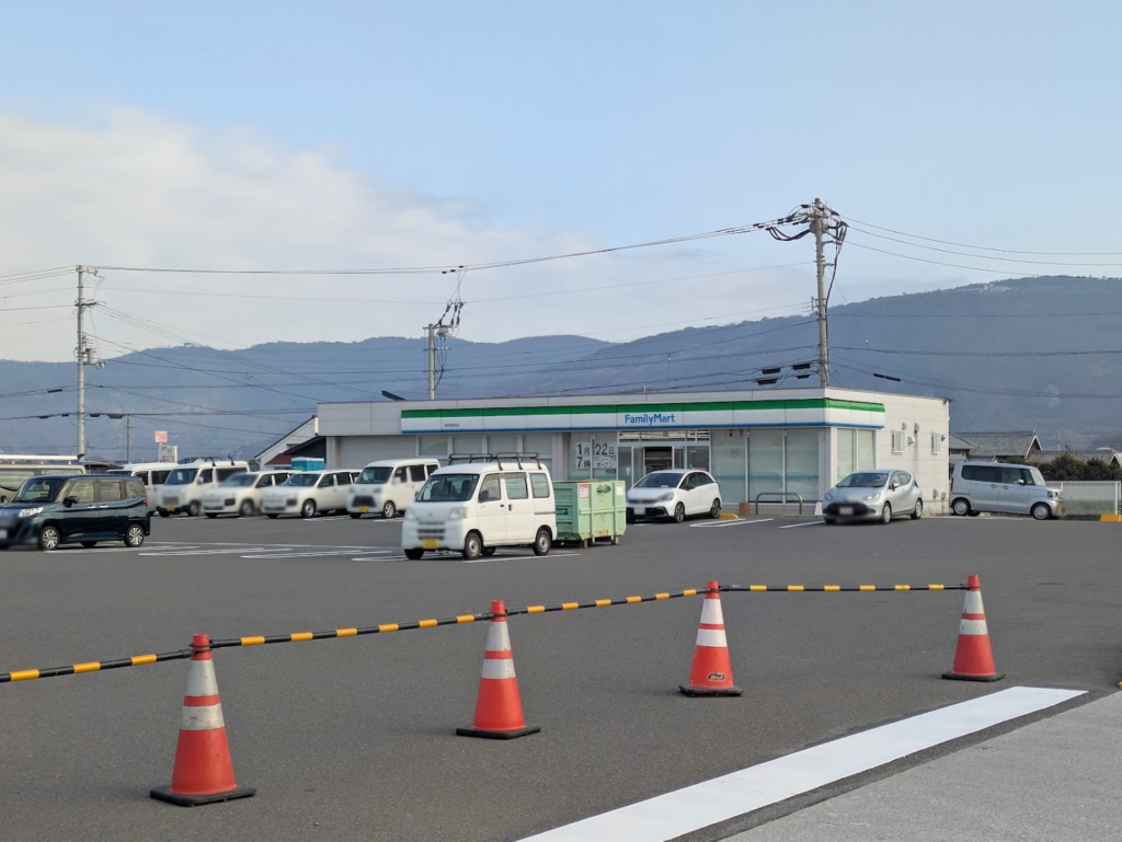 坂出市加茂町 ファミリーマート 坂出加茂北店