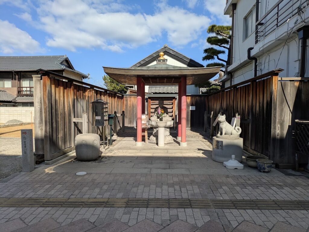 善通寺市 赤門七仏薬師(乳薬師)