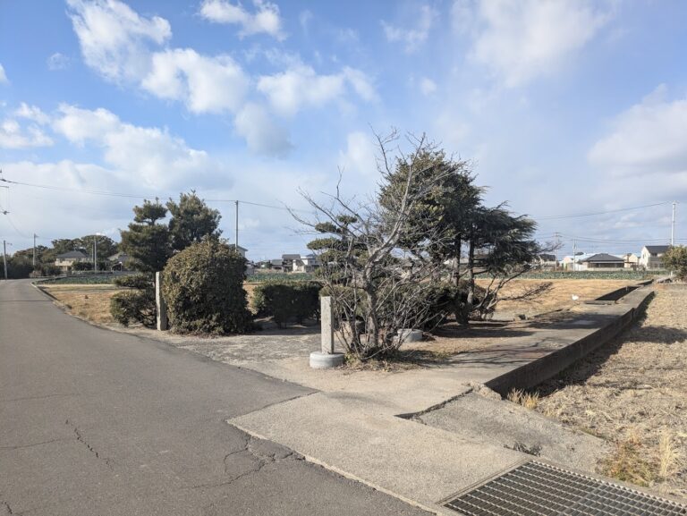 坂出市林田町の住宅街にひっそり佇む「馬神神社」を知ってる？檻に守られた神秘的な馬の像を調査！