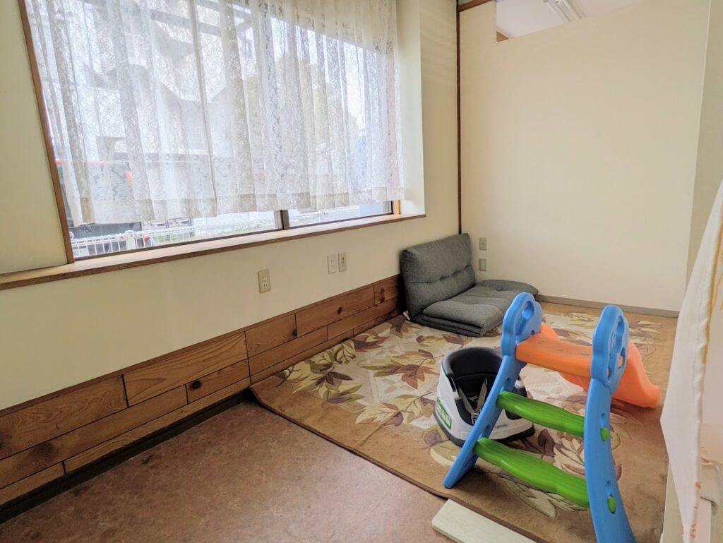 多度津町 やよいキッチン 店内