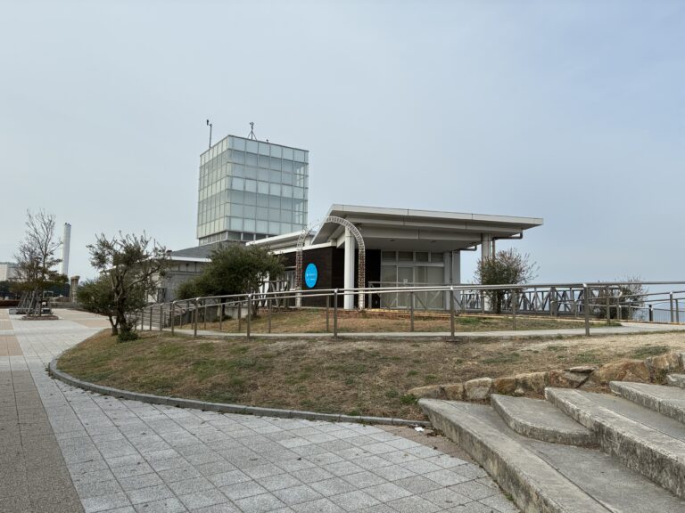 うたづ海ホタルの「海と空のカフェ」が2026年2月28日(土)に閉店してる。次はどんなお店が入る!?