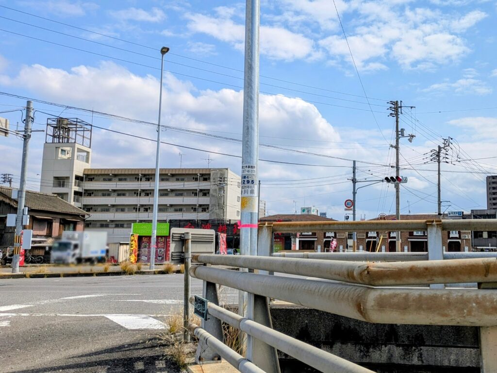 丸亀市 ピンクの紐