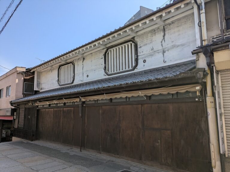 【琴平町】こんぴらさん参道に炭火焼き椎茸専門店「しいたけの想い」が2026年3月にオープン！手のひらサイズの巨大椎茸がインパクト抜群