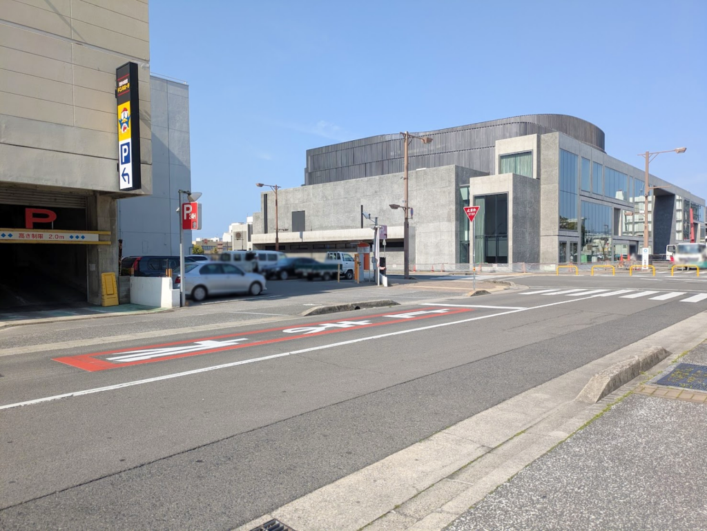 丸亀市大手町 四国電力前交差点