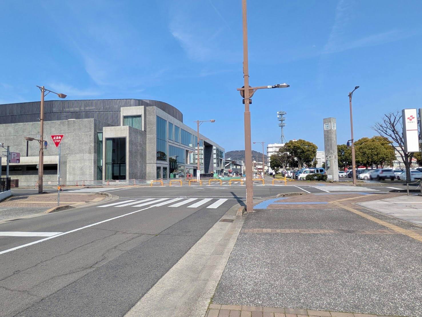 丸亀市大手町 四国電力前交差点