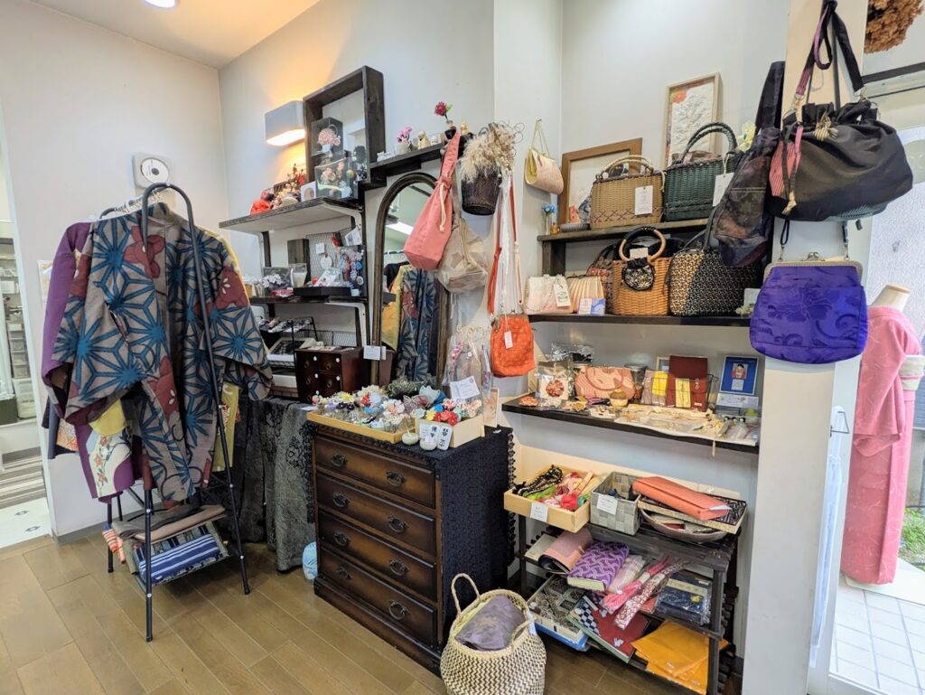 琴平町 こんぴら路地裏着物レンタル藤田屋 店内