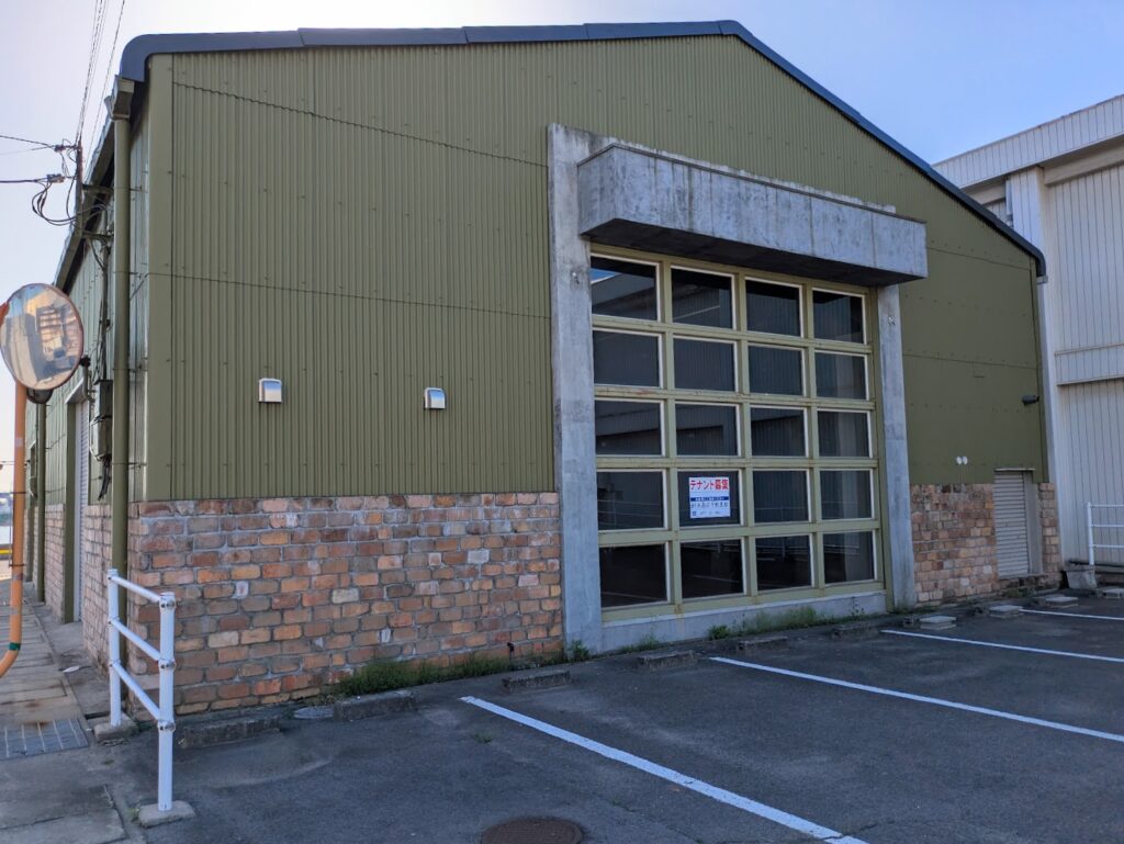 丸亀市港町 ギャラリーカフェ華々