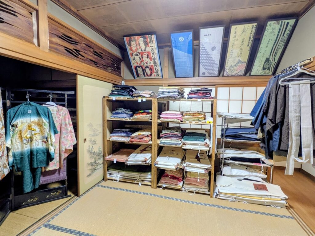 琴平町 こんぴら路地裏着物レンタル藤田屋 店内