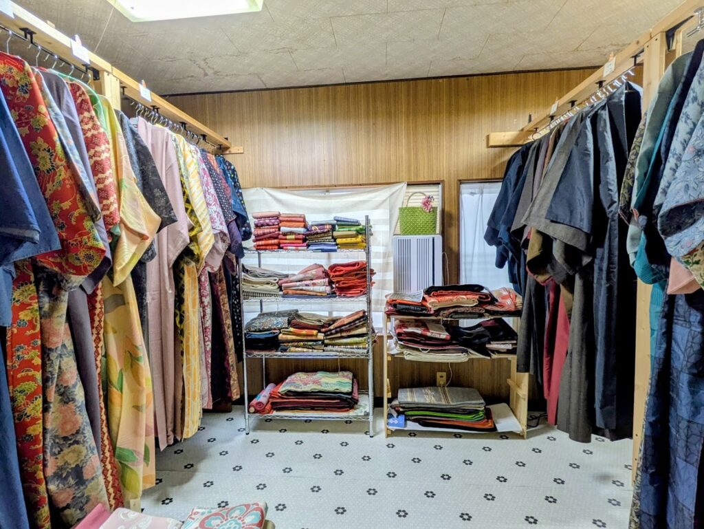 琴平町 こんぴら路地裏着物レンタル藤田屋 店内