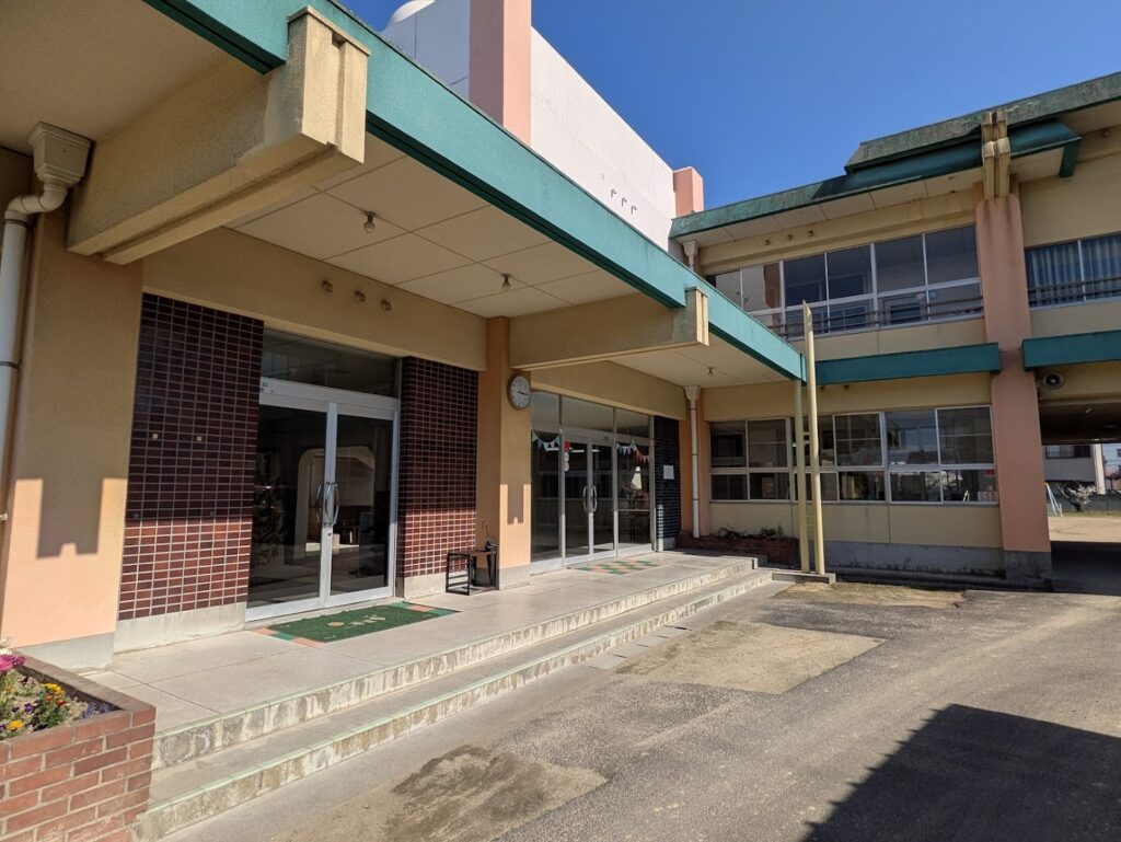 丸亀市土居町 認定NPO法人さぬきっずコムシアター