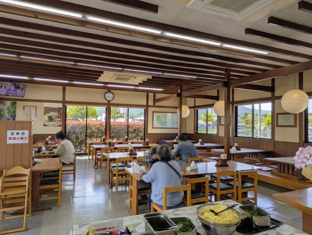 丸亀市綾歌町 本格手打うどん 香川屋本店 店内
