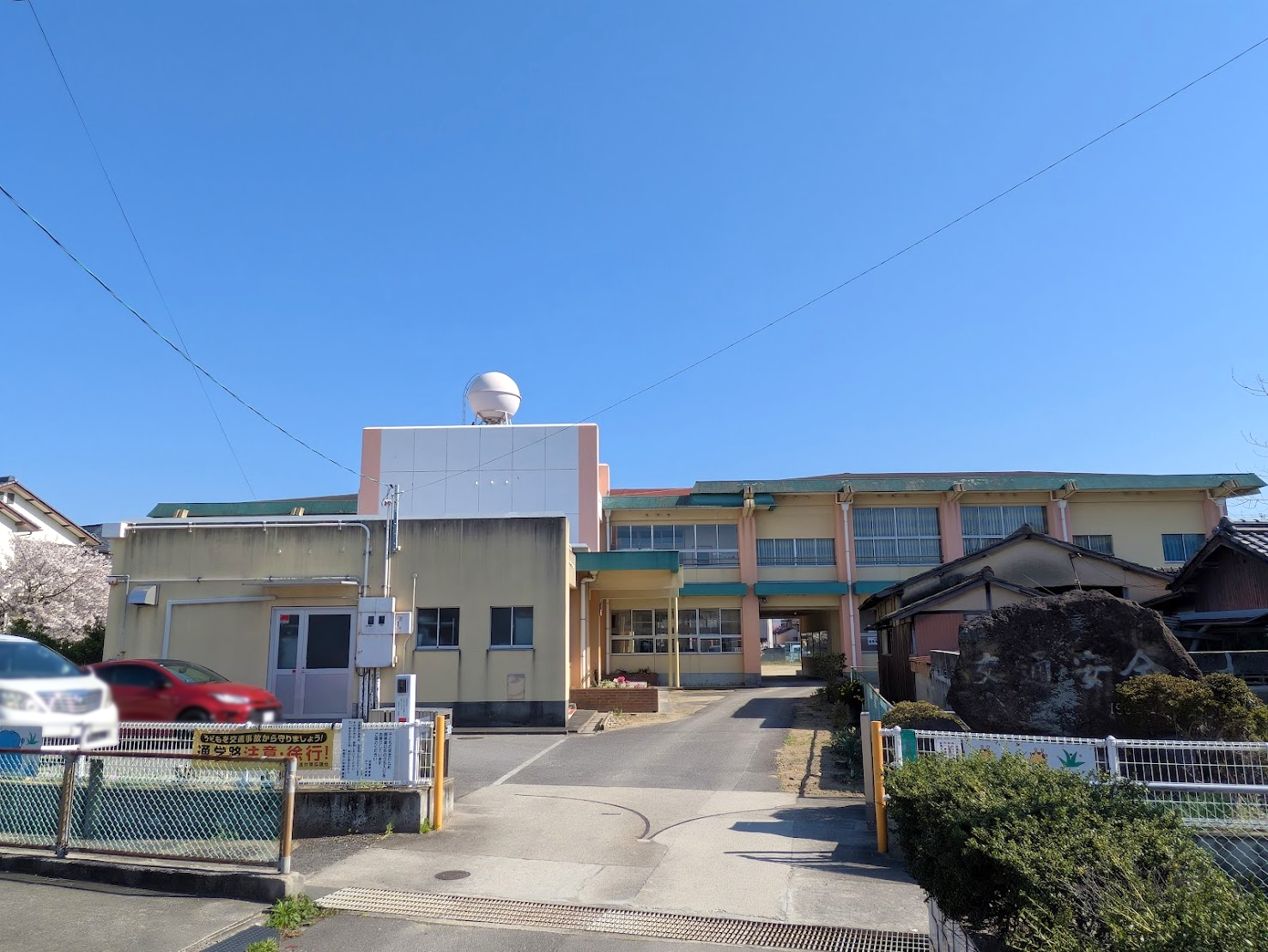 丸亀市土居町 認定NPO法人さぬきっずコムシアター