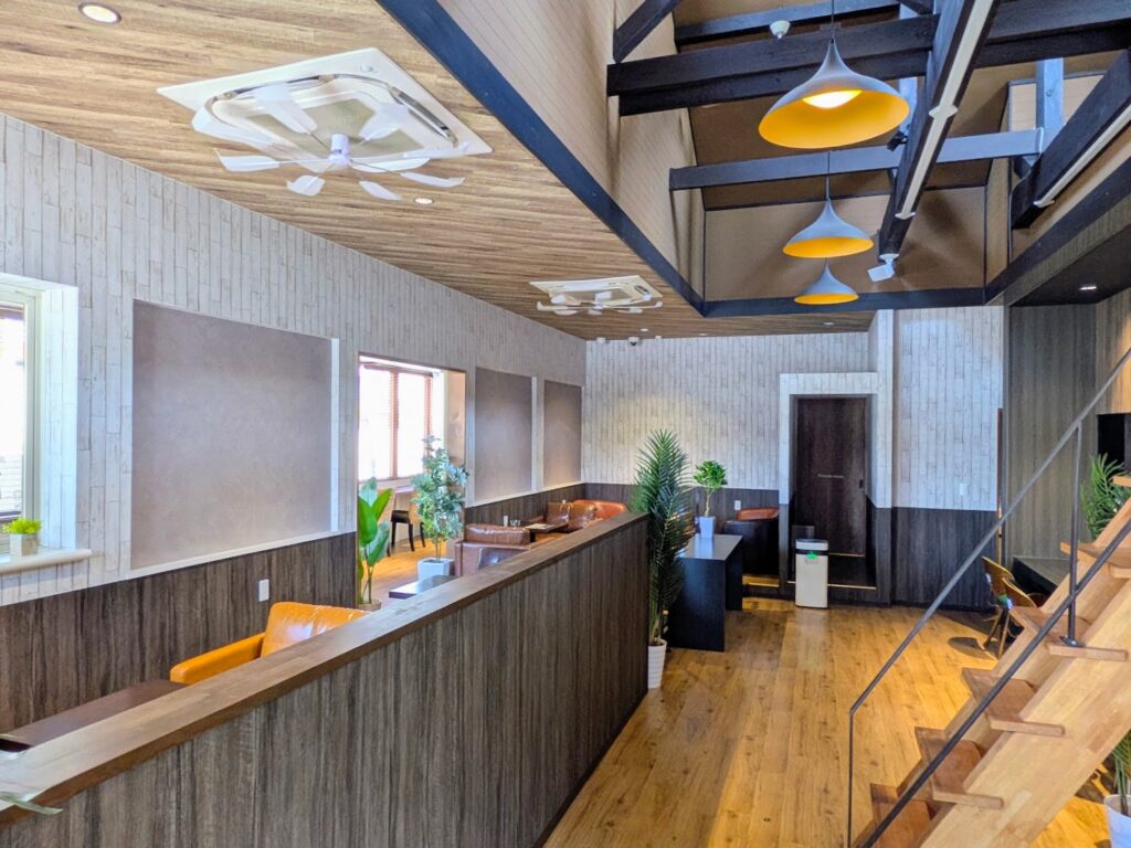 宇多津町 Haze(ヘイズ) Coffee&Bar 店内の様子