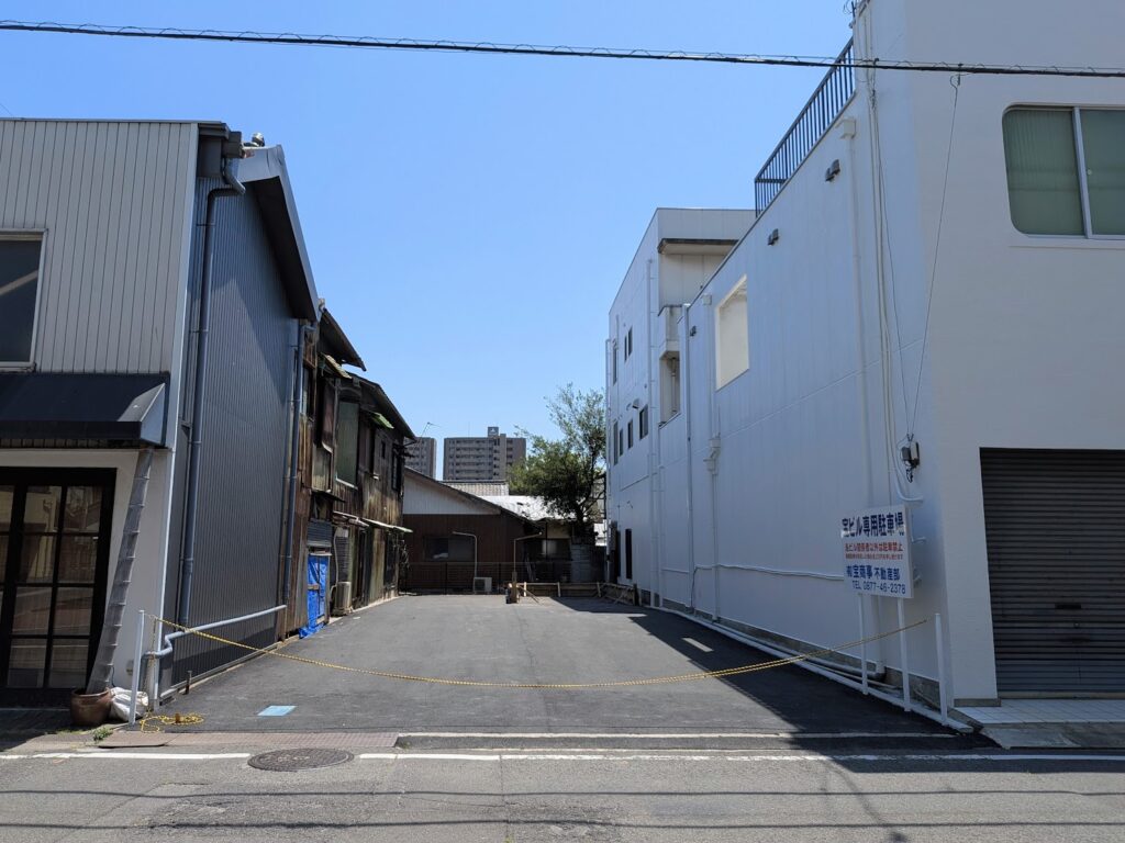 坂出市京町 宝ビル駐車場