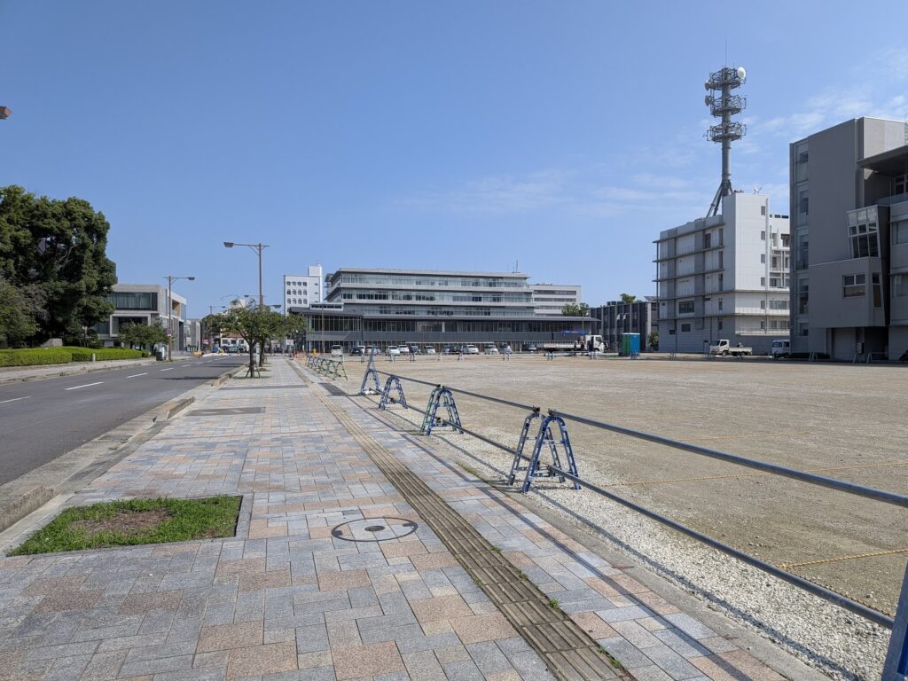 丸亀市役所周辺の臨時駐車場