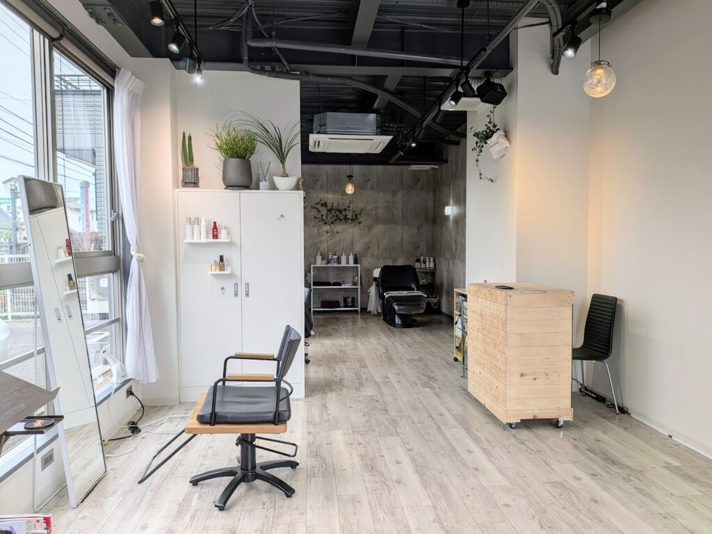 坂出市青葉町 ten. hair 店内の様子