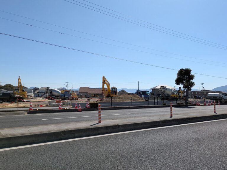 国道11号線沿い「ガリバー11号丸亀店」向かいの広い工事跡地、今どうなってる？実際に見に行ってみた