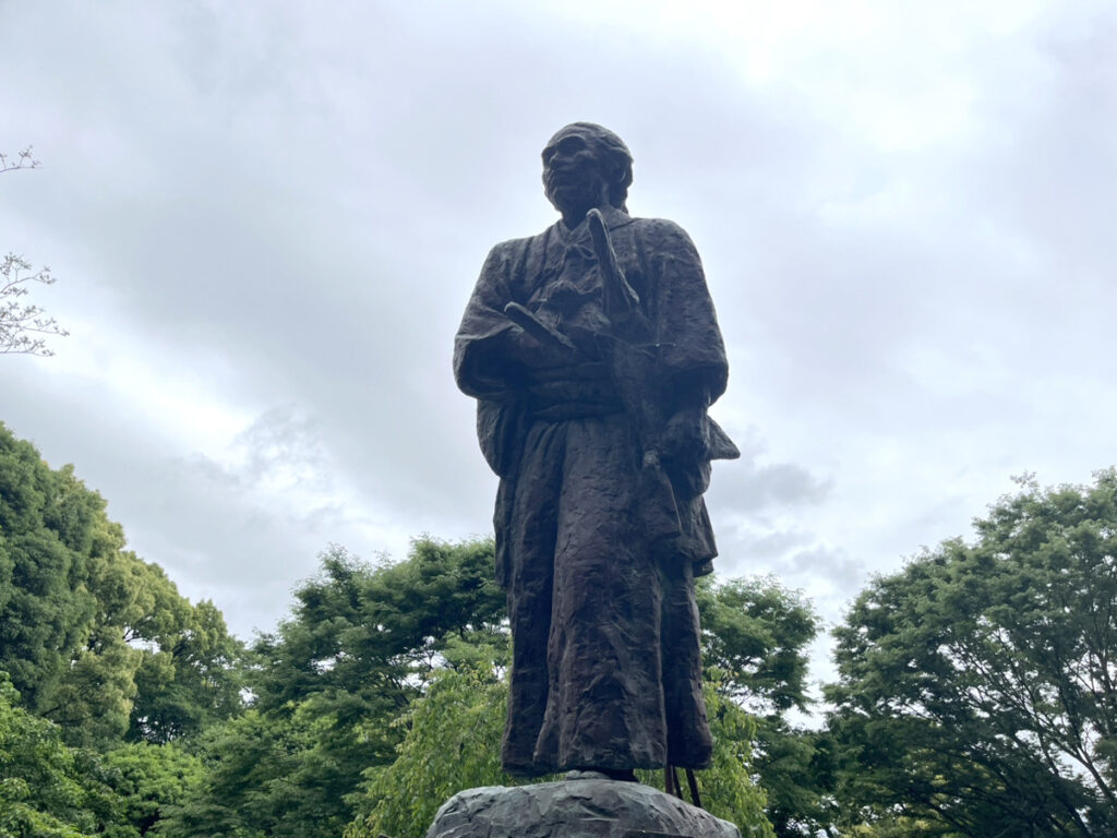 琴平町 坂本龍馬像