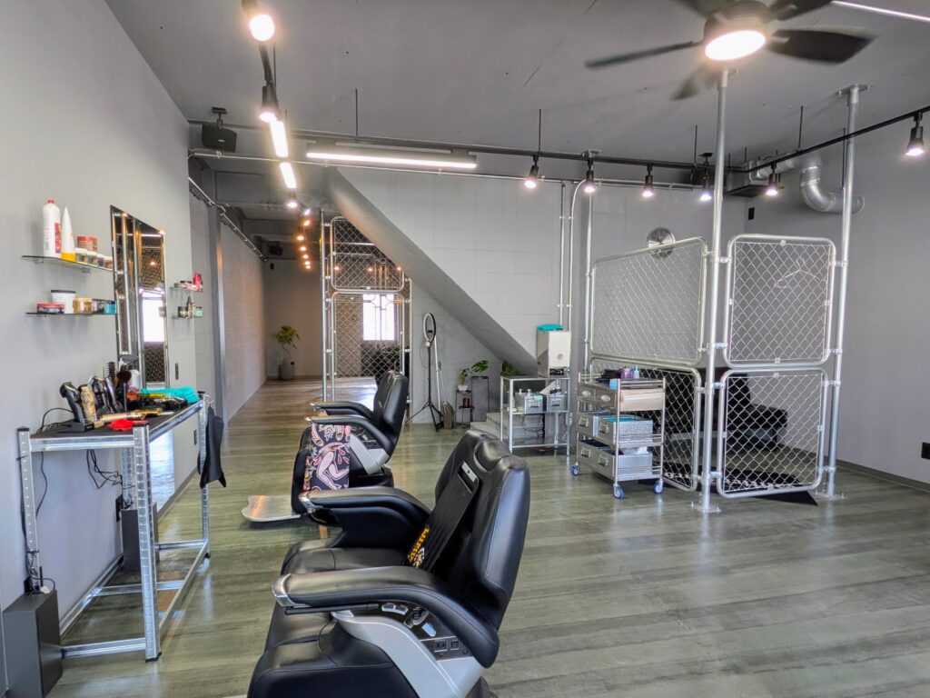 坂出市寿町 Glitter Barber(グリッターバーバー) 店内の様子