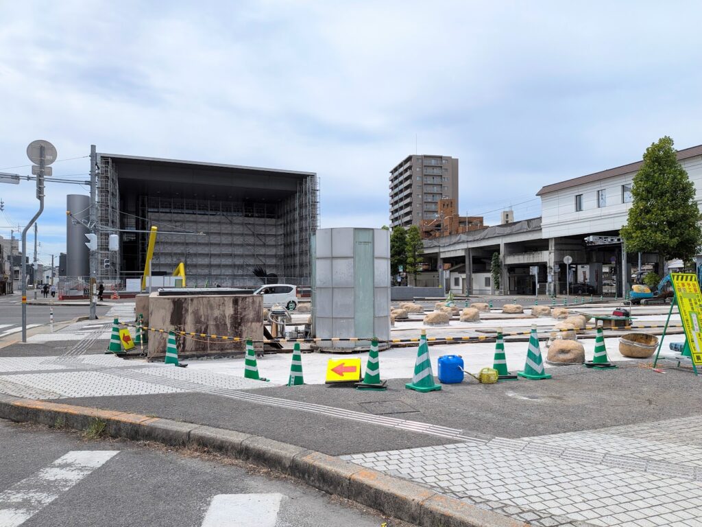 JR丸亀駅前 歩道舗装の改良工事