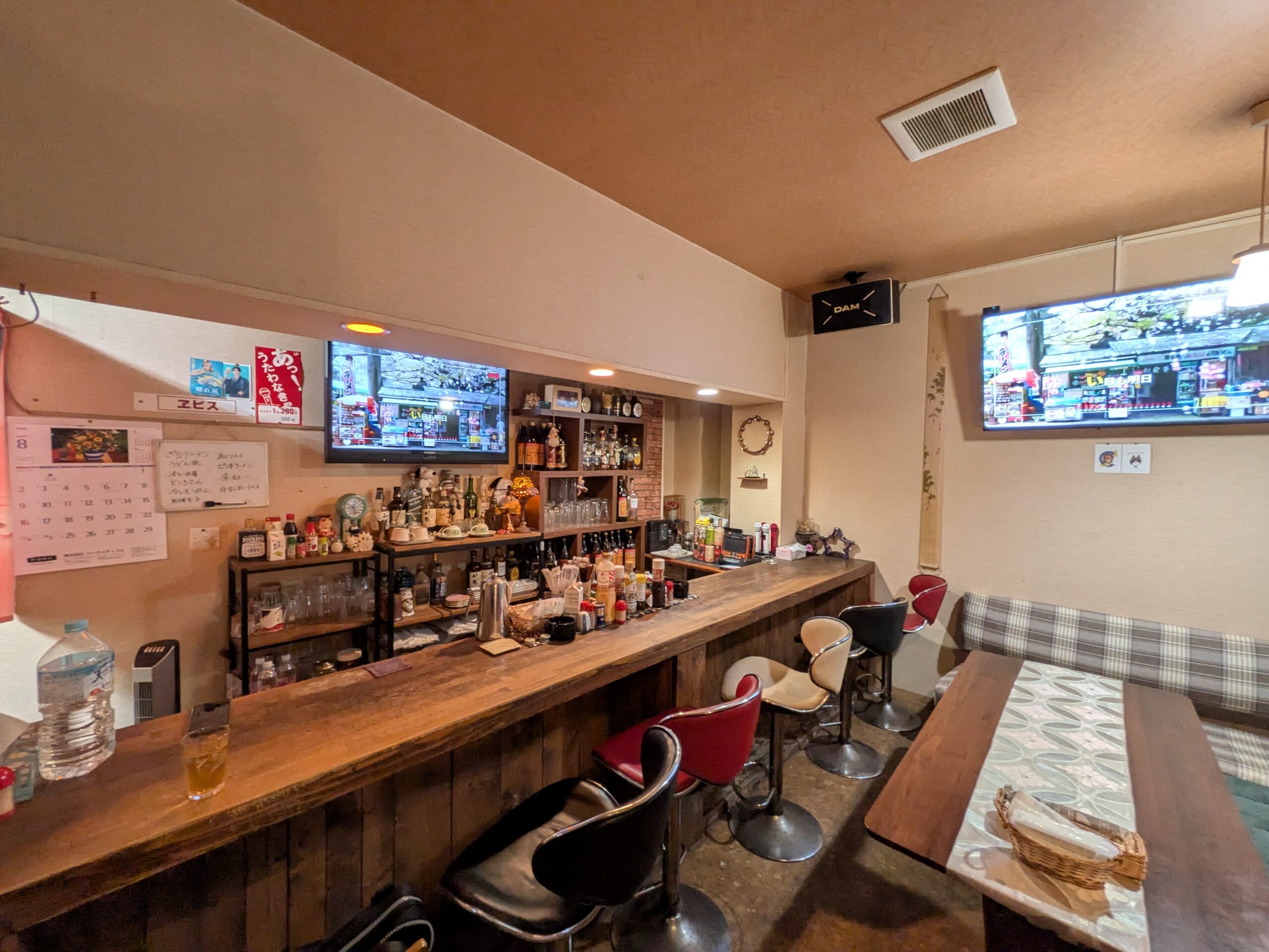 坂出市本町 かんなづき 店内