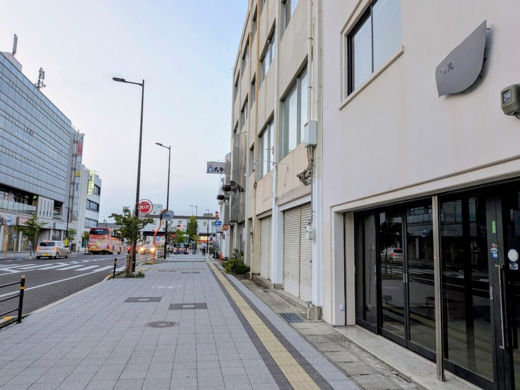 丸亀市本町 泊丸