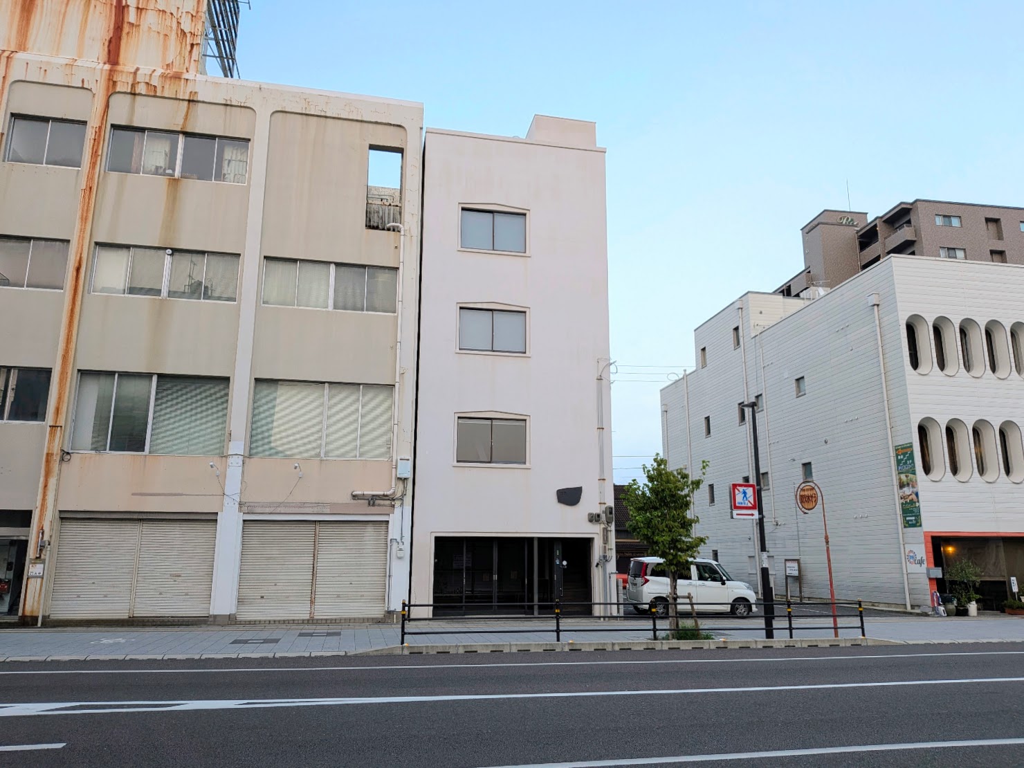 丸亀市本町 泊丸