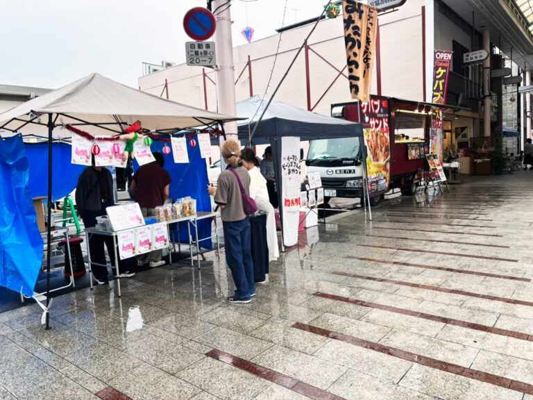 【丸亀市通町商店街】ただの駐車場じゃなかった！宮脇書店跡地「パーキングプレイス丸亀第4」のイベントスペースへ行ってみた